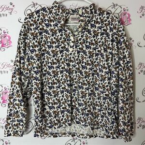 Perspective Floral Print Top White Blue buttons vintage shirt